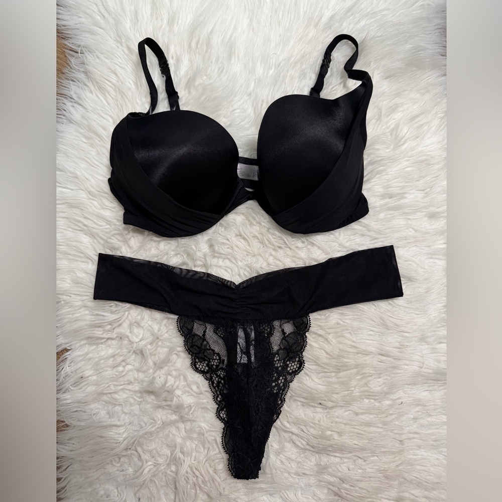 Victoria Secret Black Padded Pushup Bra & Lace Thong Set 36C